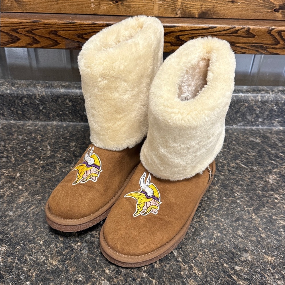 NFL Minnesota Vikings Brown and Cream Furry Boots with Logo